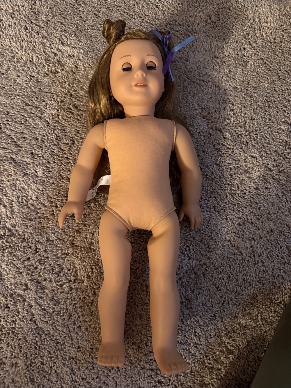 VEUC American girl Brown-Haired 18" Doll with brown Eyes